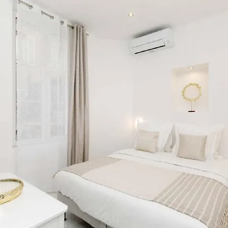 Chic & Luxury 2-bedrooms Daire *